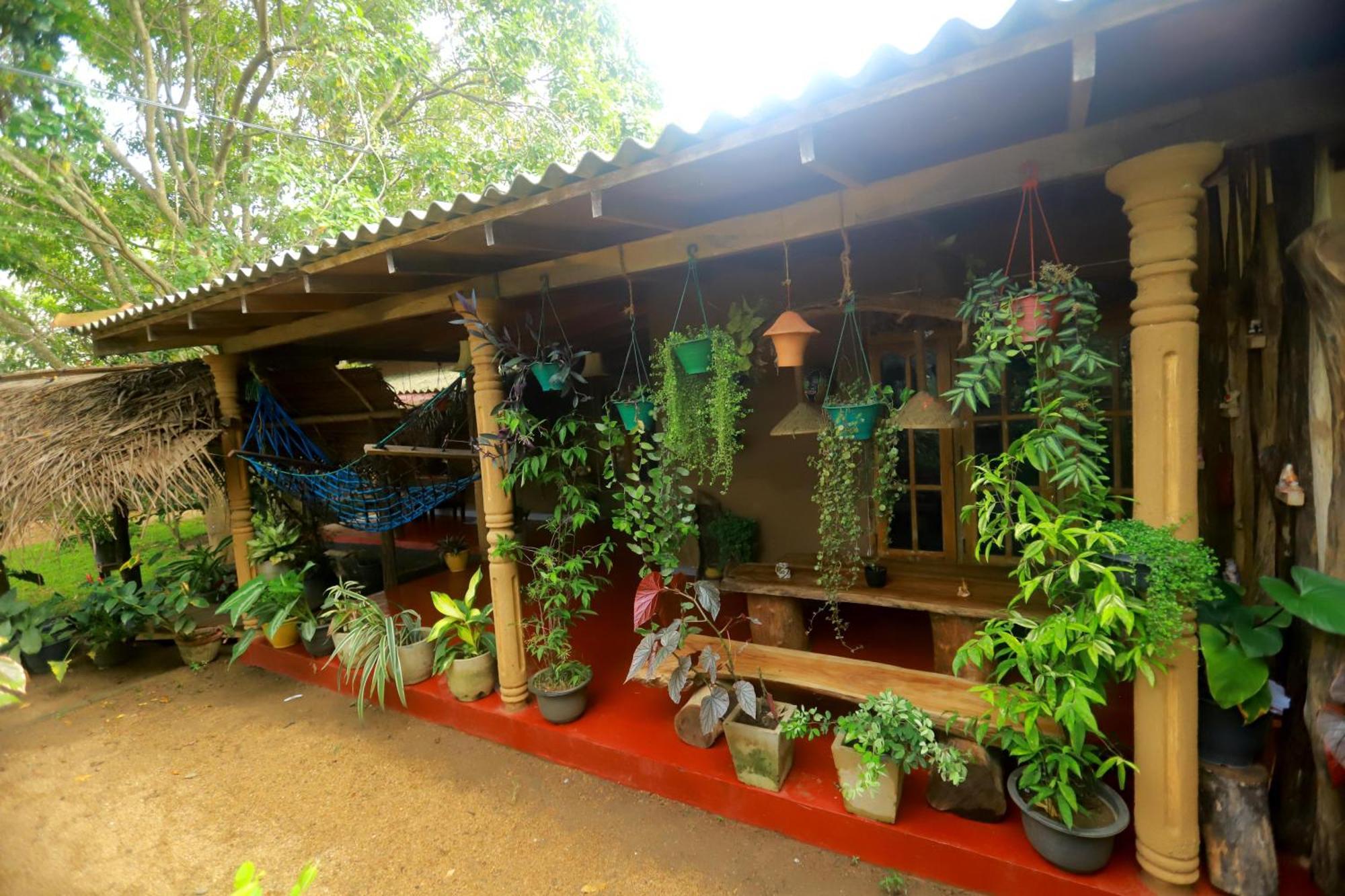 Dinna Nature Hostel Sigiriya Exterior foto